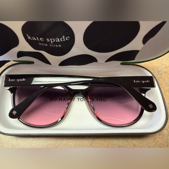Kate Spade Black and Pink Sunglasses With Case And Cleaning Cloth - Picture 2 of 13